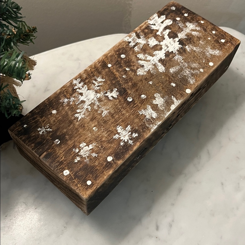 Rustic Wooden Riser Display Tray With Snowflakes Handmade Reclaimed Wood - Picture 4 of 9